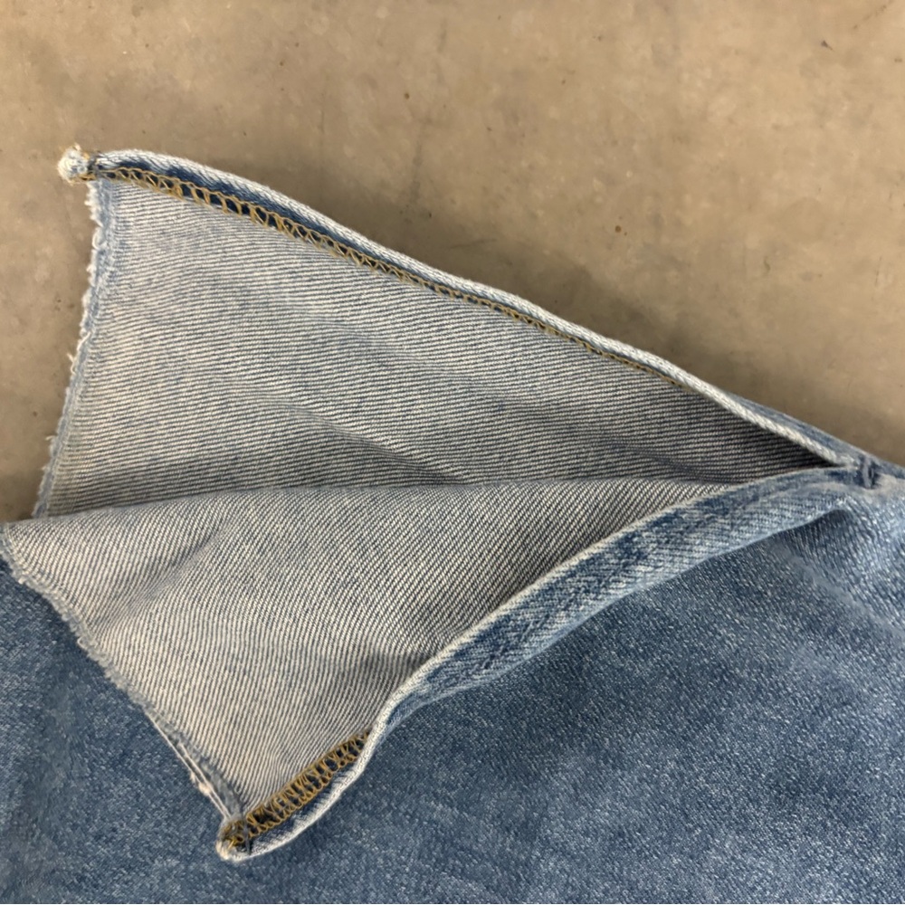 Universal Thread Classic Blue Jeans - Picture 4 of 4